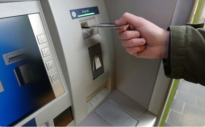 اگر عابر بانک کارت را خورد چه کنیم