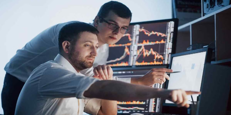 چند تا کارگزاری بورس داریم؟