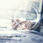 بازار سهام استرالیا پس از افتتاح قرمز، در پی نشانه‌های مختلط وال استریت بهبود یافت