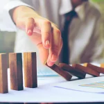 کاهش ناگهانی بورس هند در روز جمعه؛ تعرفه‌های آمریکا و درآمدهای ضعیف مقصرند؟
