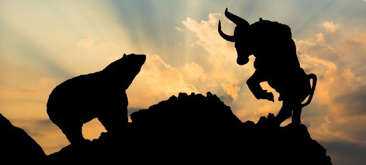 بازار آلتکوین‌ها در خطر؟ کاهش شدید قیمت ریپل ، دوج کوین و سولانا و پیش‌بینی‌های جدید برای آینده