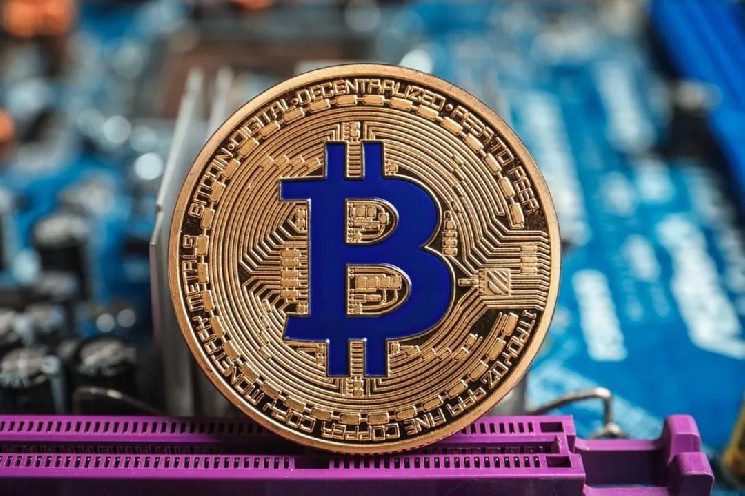ریکاردو سالیناس، XRP را Shitcoin خواند و پیش‌بینی‌های جدیدی درباره بیت‌کوین ارائه کرد