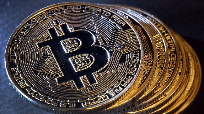 قانون قدرت بیت کوین: آیا بیت‌کوین آماده برای انفجار قیمتی است؟