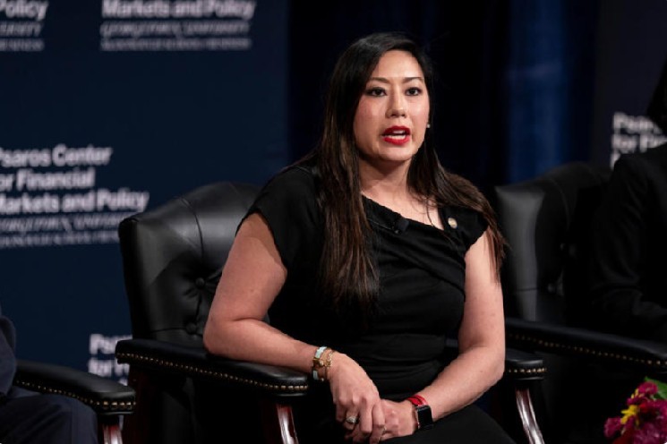 انتقال کارولین فام به MoonPay: گام مهم برای بازار ارزهای دیجیتال