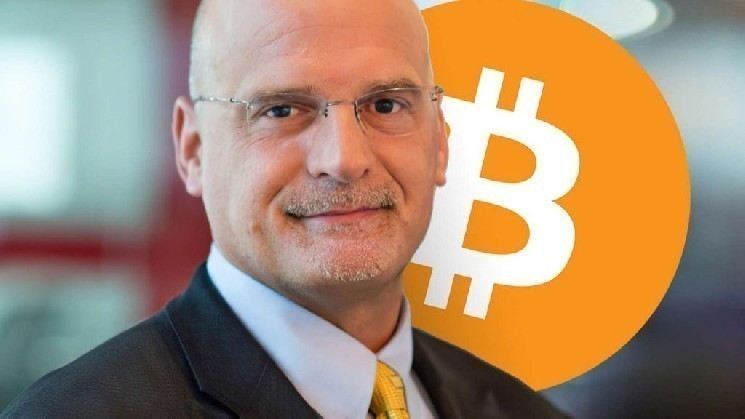 مایک مک‌گلون: بیت‌کوین وارد بازار نزولی شده است